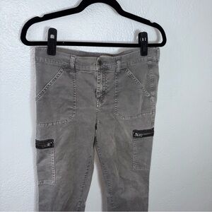 Madewell Gray Cargo Pants w Zipper and pocket details sz 28